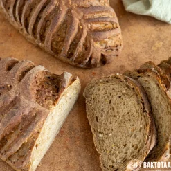 BrandNewCake Stokbroodmesje kunststof 15cm* Messen En Zagen