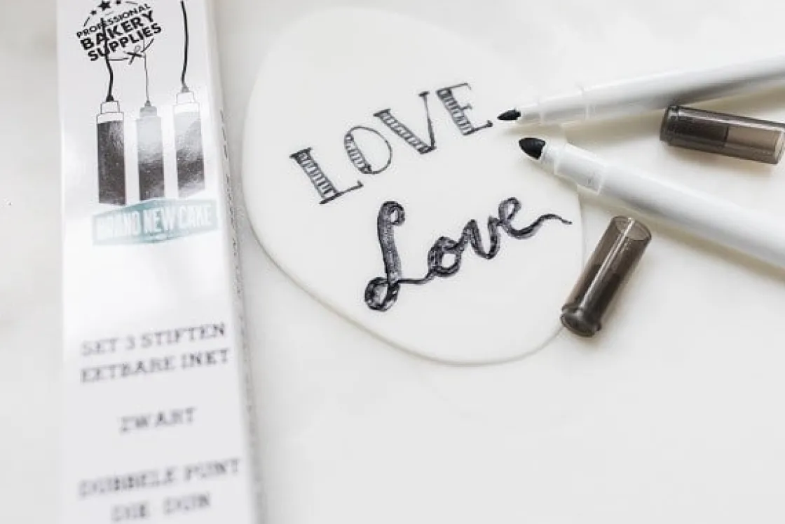 BrandNewCake Zwarte Stiften eetbare inkt set/3* Eetbaar Schrijven