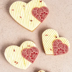 Dobla Chocoladedecoratie Lace Hart Rood / Wit (96 stuks)* Chocolade Decoraties|Chocolade Decoraties