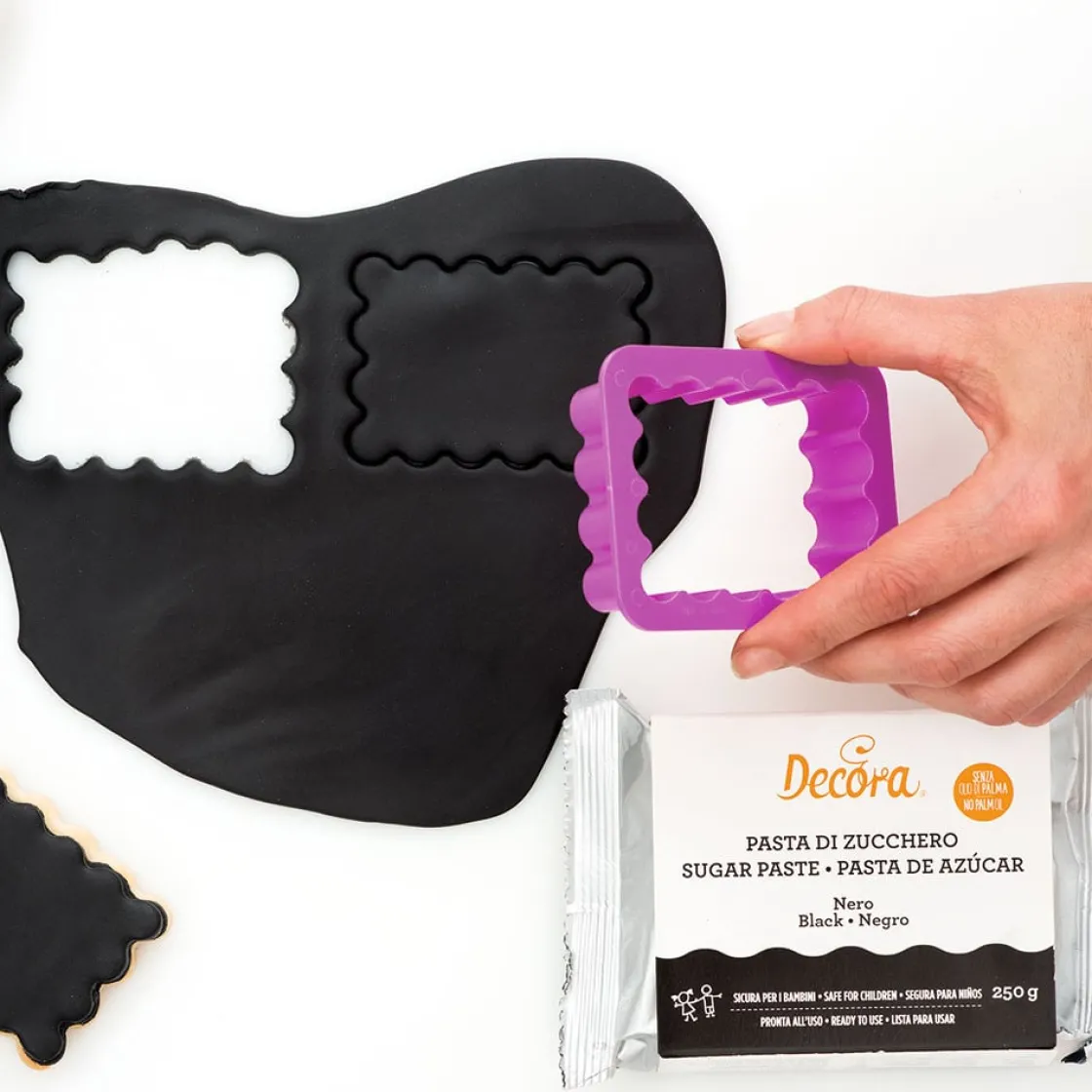 Decora Koekjes Uitstekerset Rechthoek met Kartel 4st.* Figuur Stekers