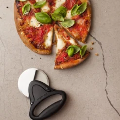 Microplane Pizzasnijder*** Taartverdelers En Snijders