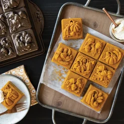 Nordic Ware Herfst Bakvorm Vierkant* Speciale Bakvormen