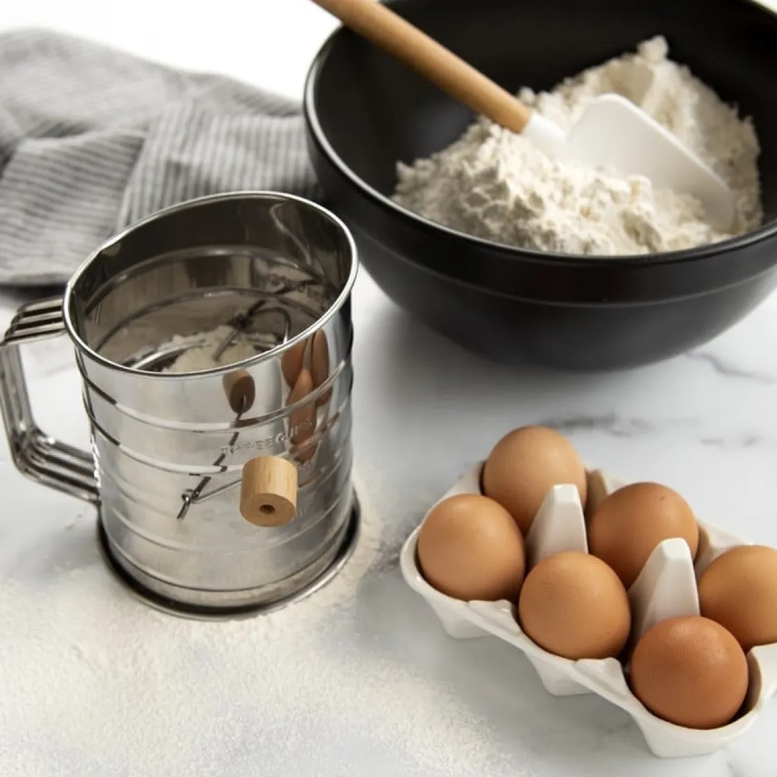 Nordic Ware Meelzeef RVS 750ml* Zeven