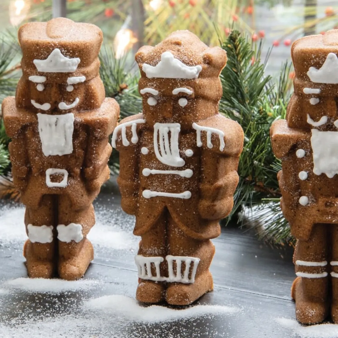 Nordic Ware Notenkraker Bakvorm* Speciale Bakvormen