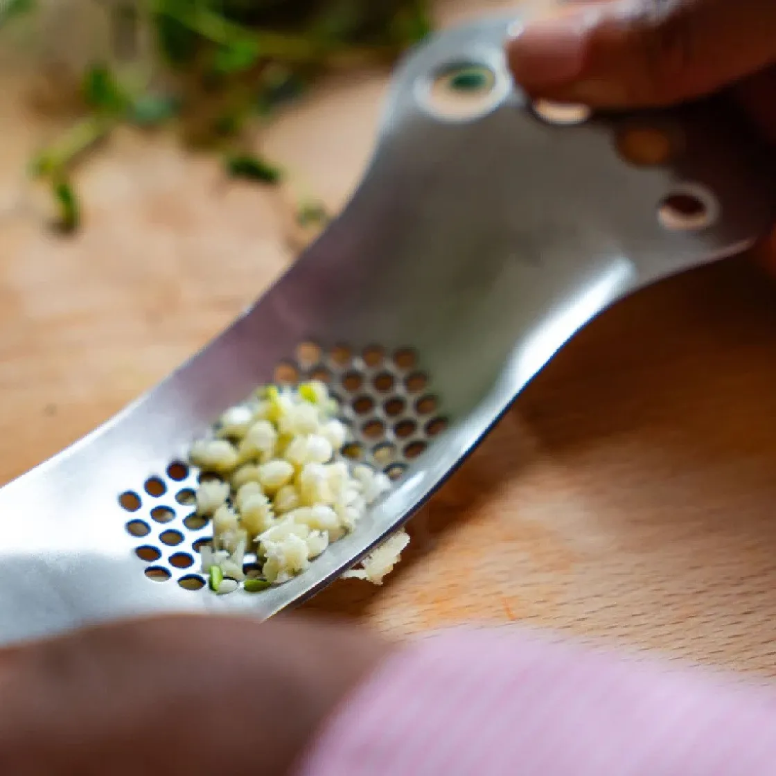 Tala Knoflookpers met Kruidenstripper* Schillen En Raspen